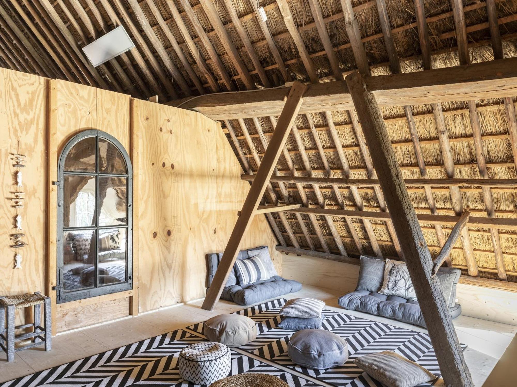 Luxuriously Restored Farmhouse With Trendy Interior Close To Sea And Forest Грут Экстерьер фото